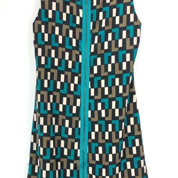 Patterned Shift Dress | Flattering | Geometric Mod Zip Back Zipper | Sleeveless - Picture 4 of 4